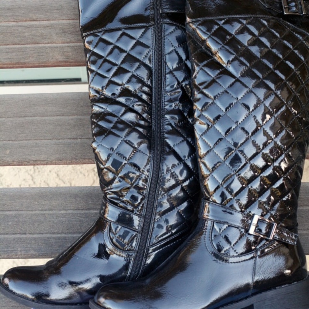 Brand New!  Never been worn GC SHOES Vienna BOOTS. Black Patent. 
Size: 36 (eu)